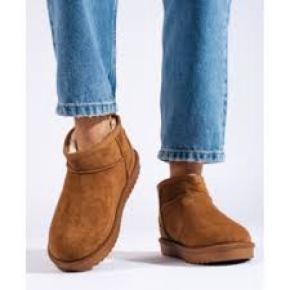 Arizona Jean Company Tan Mules Comfortable Slip-On Design